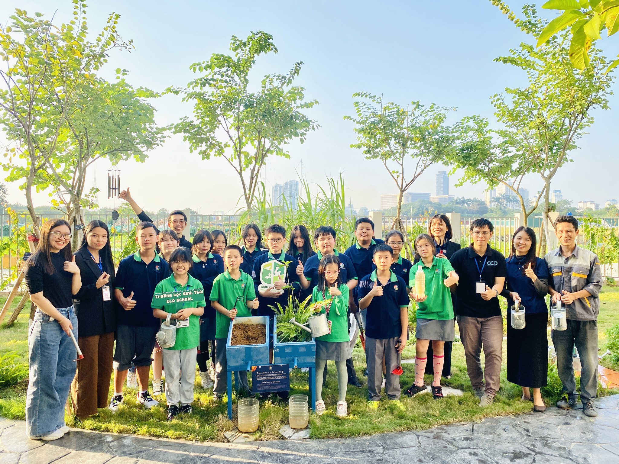 Hoạt động phân loại rác và tái chế rác thải dành cho học sinh CLB làm vườn trường GENESIS